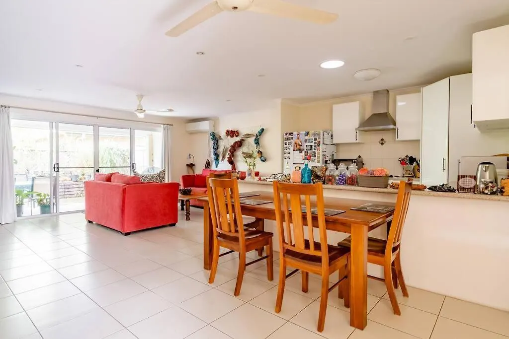 Cosy Home In Yandina