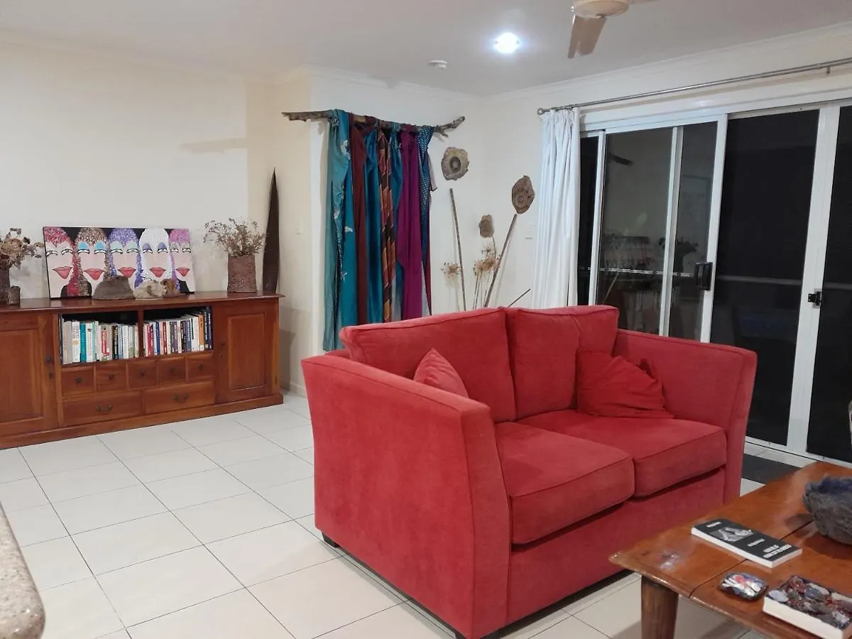 Cosy Home In Yandina