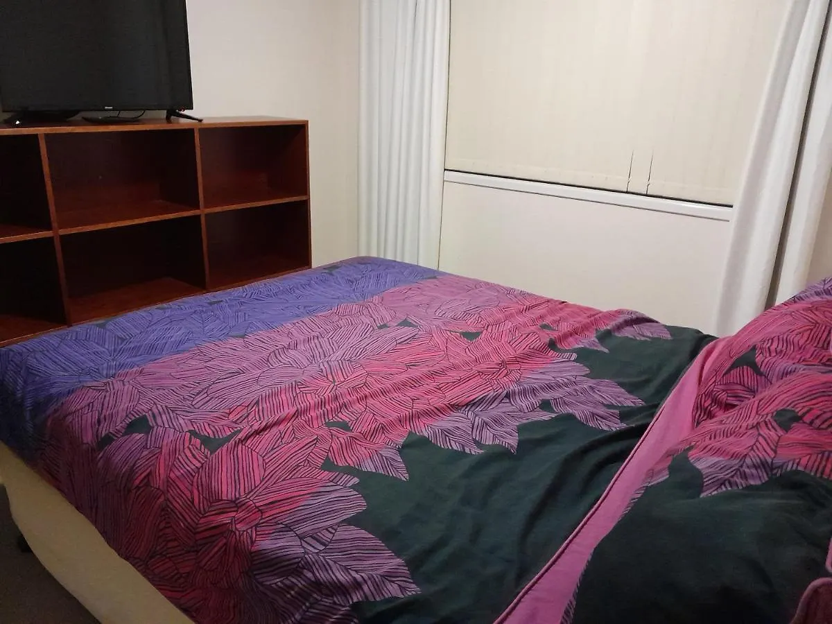 Cosy Home In Yandina Rum i privatbostad