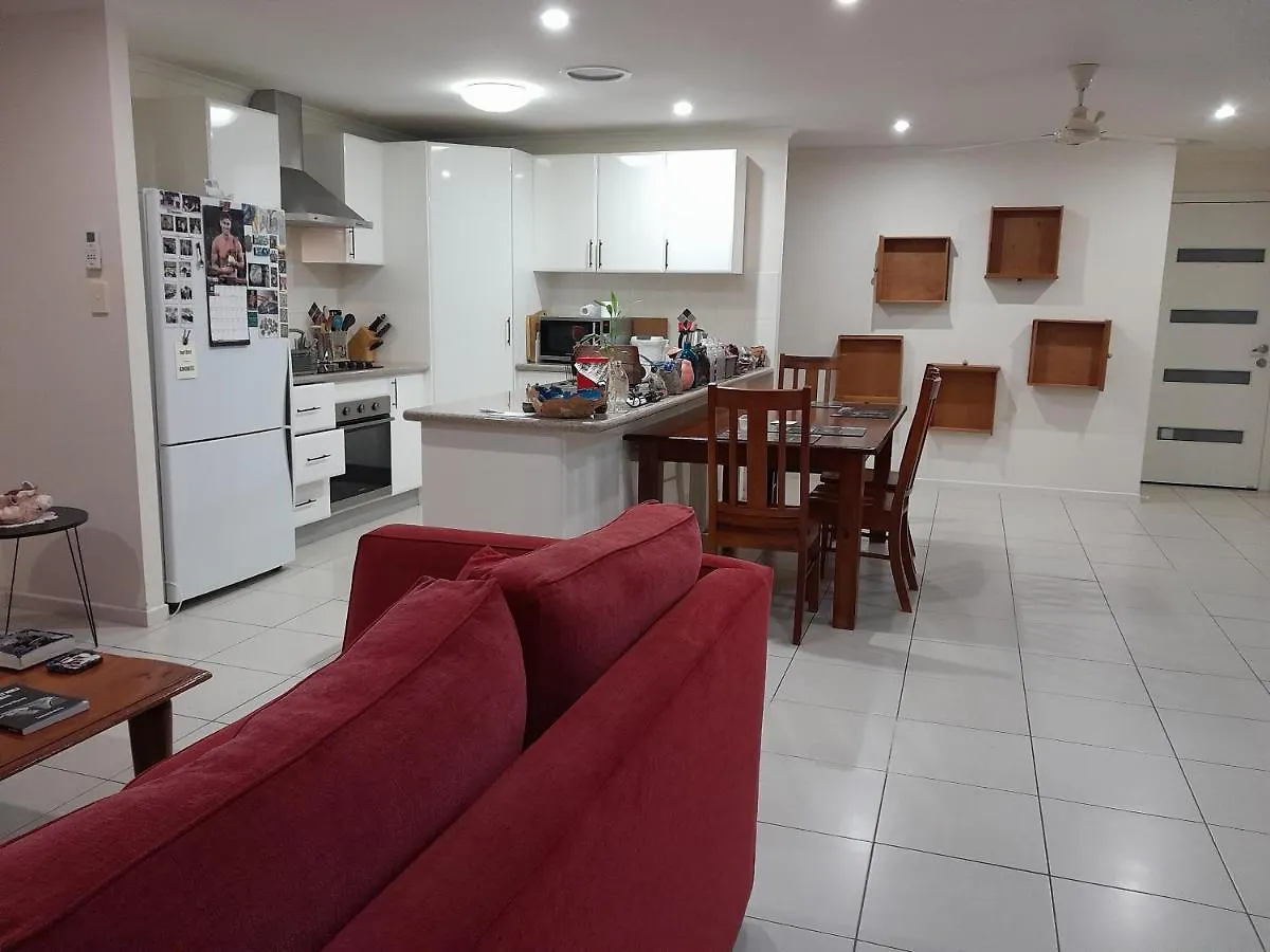 Rum i privatbostad Cosy Home In Yandina